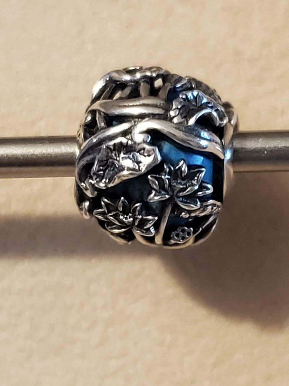 Palace of Amber Sacred Lake bead